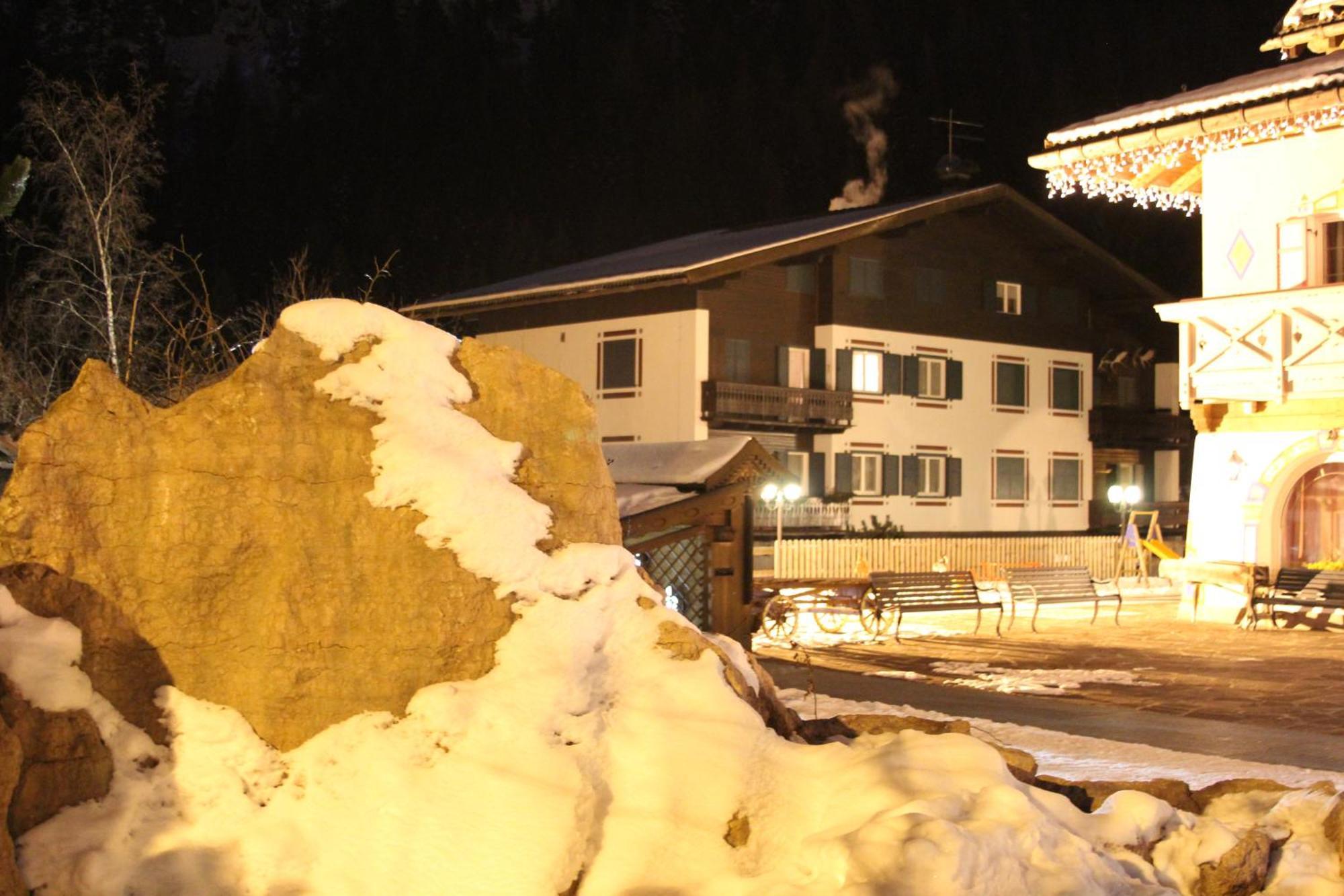 Appartamento Niki Campitello Campitello di Fassa Zewnętrze zdjęcie